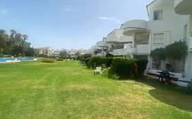5* Stunning Golf & Sea Apartment